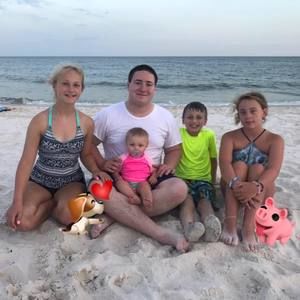 Meet your Posher, Chloe